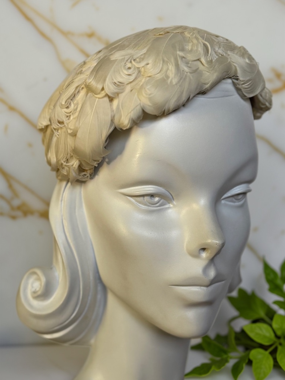 Vintage 1950s Abstract White Swan Feather Fascinator